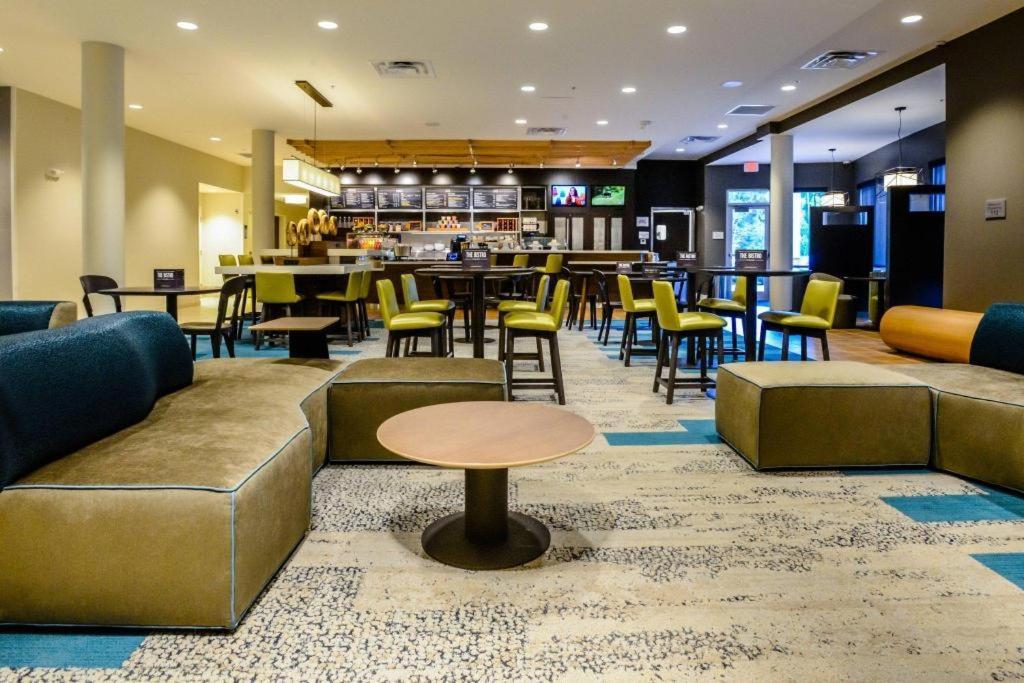 Courtyard Lake Charles Ngoại thất bức ảnh