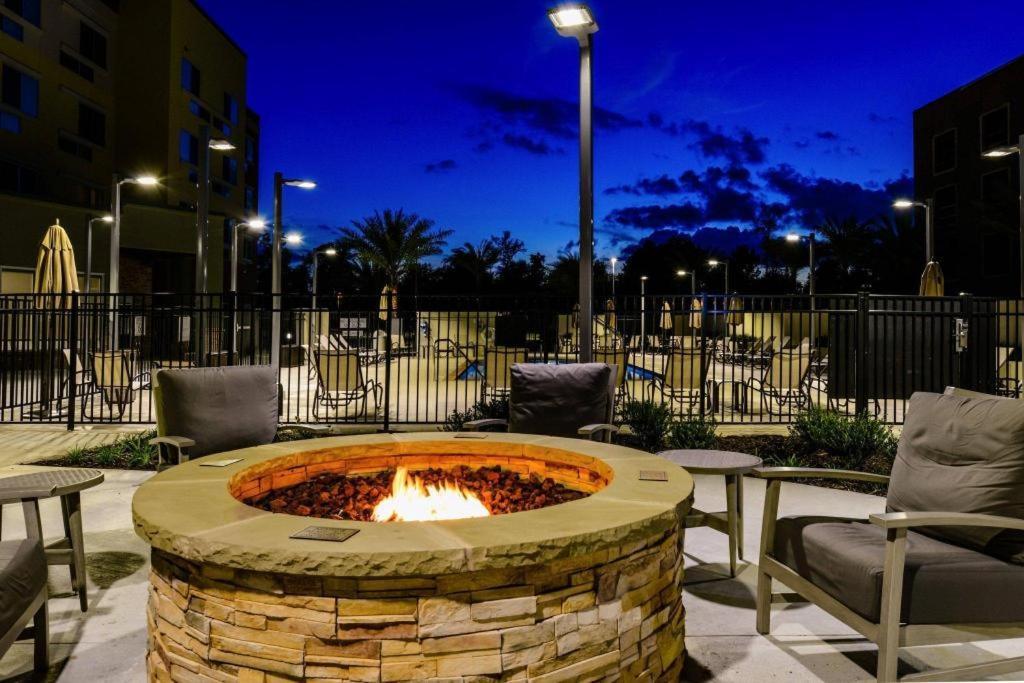 Courtyard Lake Charles Ngoại thất bức ảnh